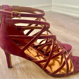 New without tags~ never worn Vince Camuto strappy heels